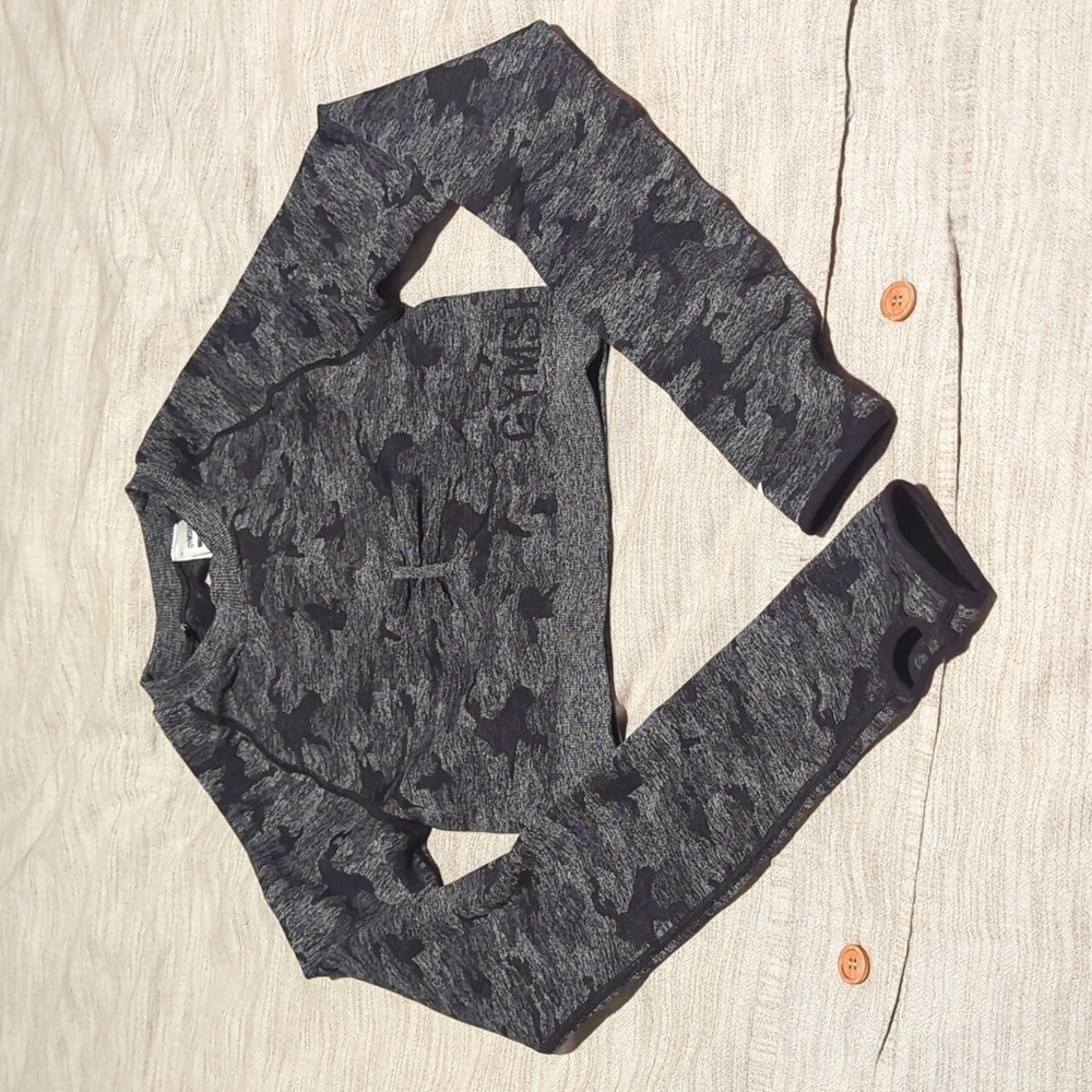 Gymshark Adapt Camo Seamless Long Sleeve Athletic Crop Top